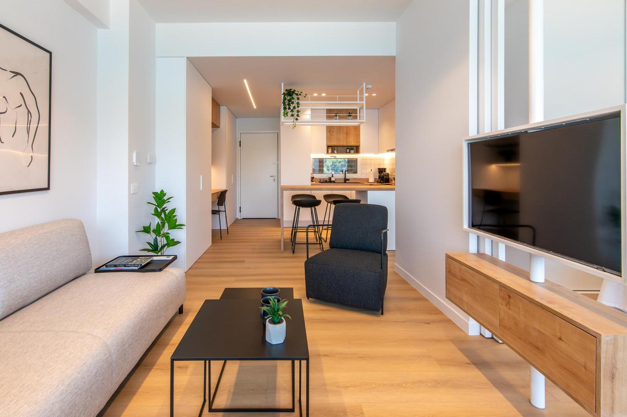 Live In Style Apartment *