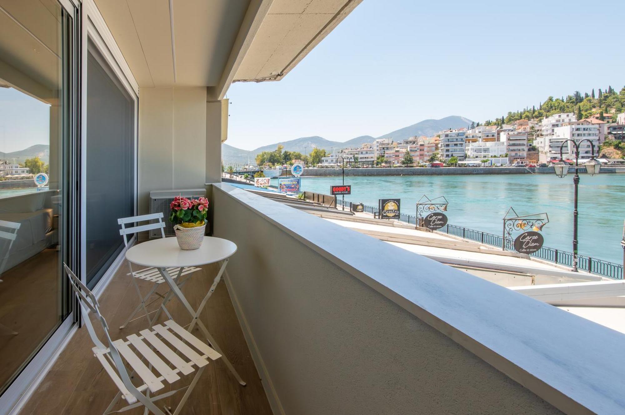 Live In Style * Chalkida