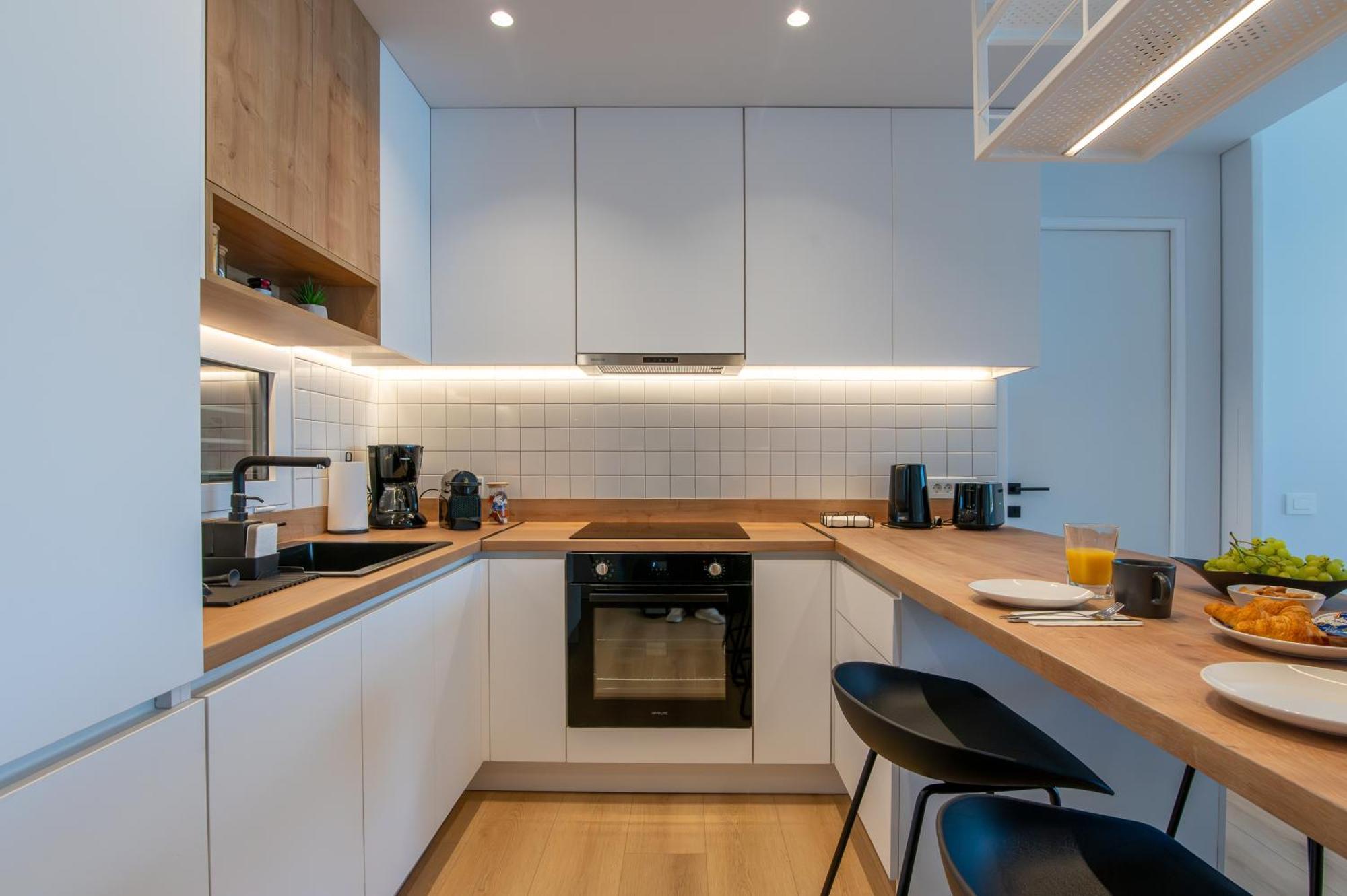 Live In Style Apartment *