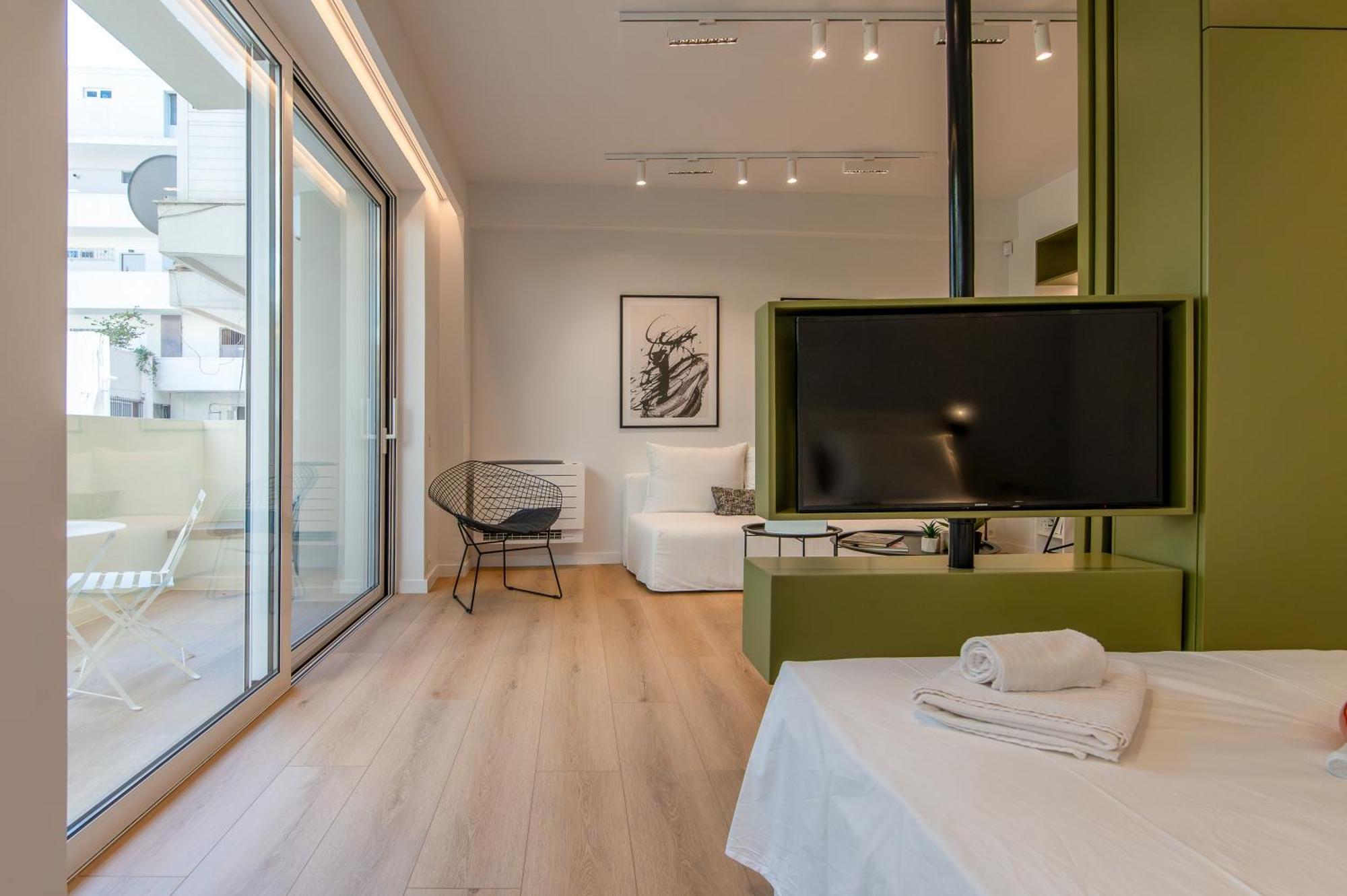 Live In Style * Chalkida