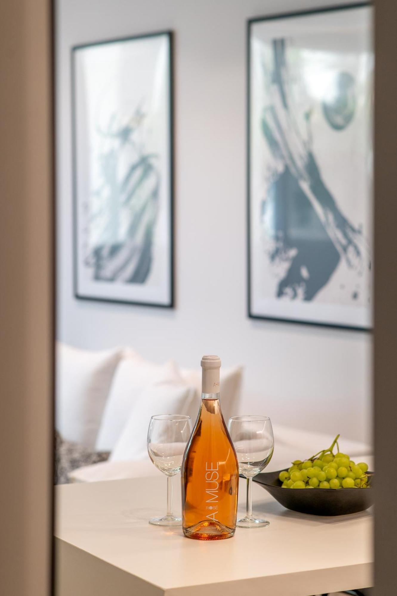 Live In Style Apartment